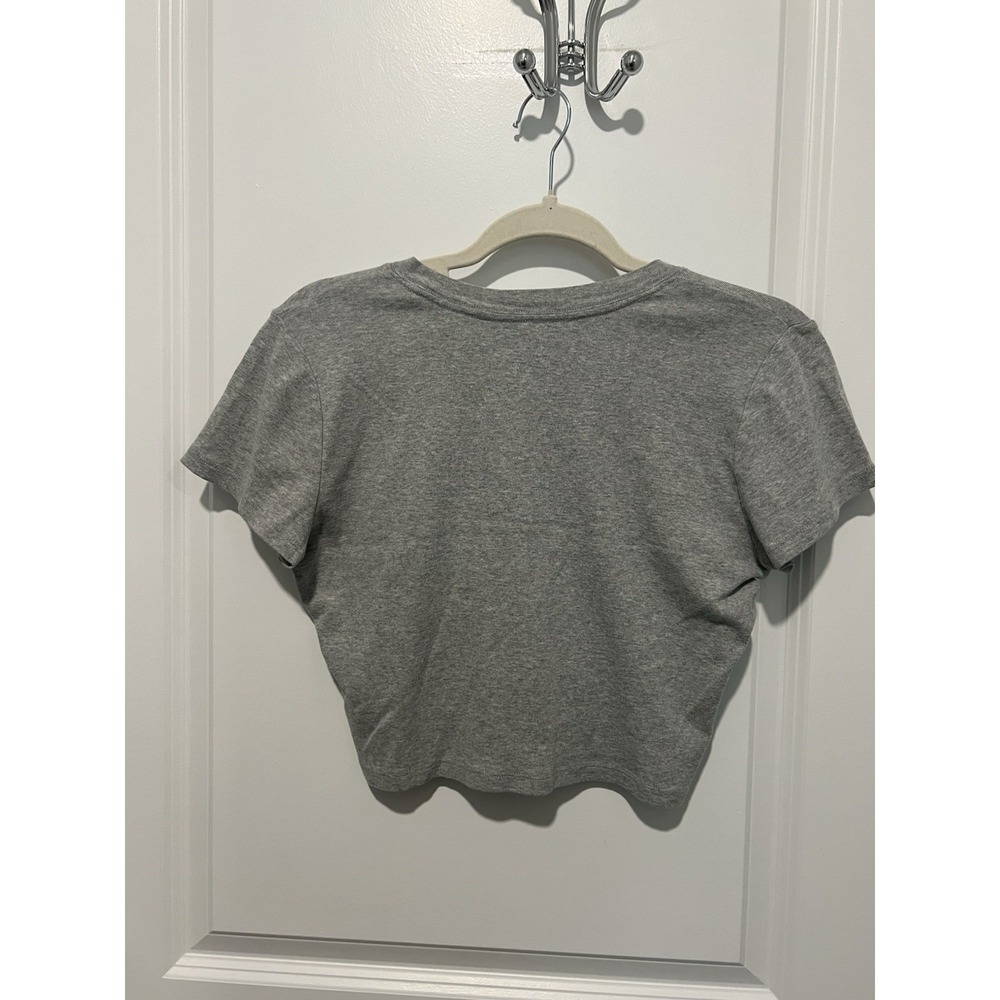 Hollister Cropped Baby Tee Gray Size Medium 100% Cotton Casual - Picture 2 of 5
